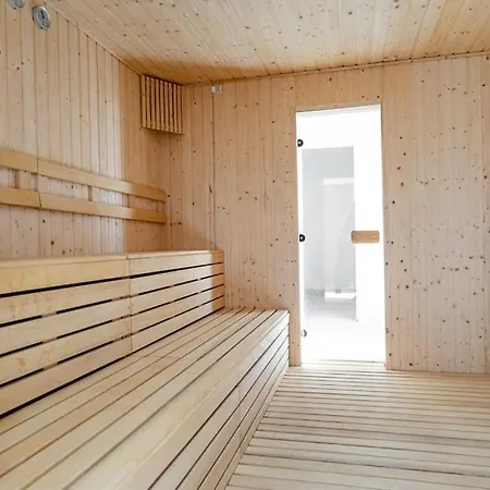 With Spectacular View In Cabopino 马尔韦利亚