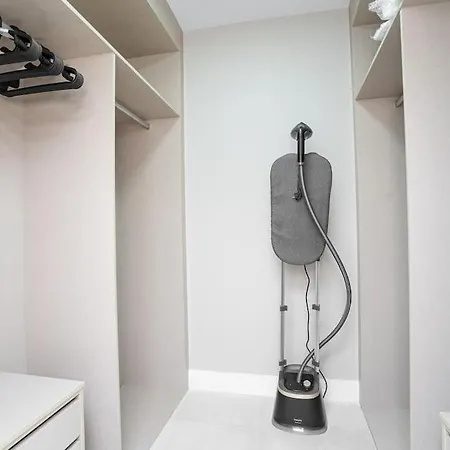 With Spectacular View In Cabopino 公寓 马尔韦利亚