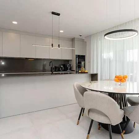 With Spectacular View In Cabopino *