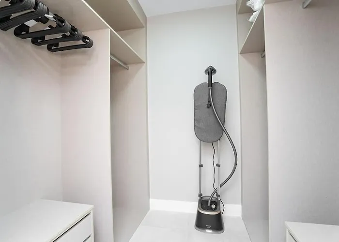 With Spectacular View In Cabopino Apartment Marbella