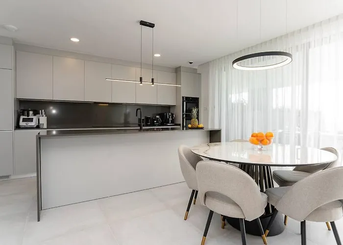 With Spectacular View In Cabopino *