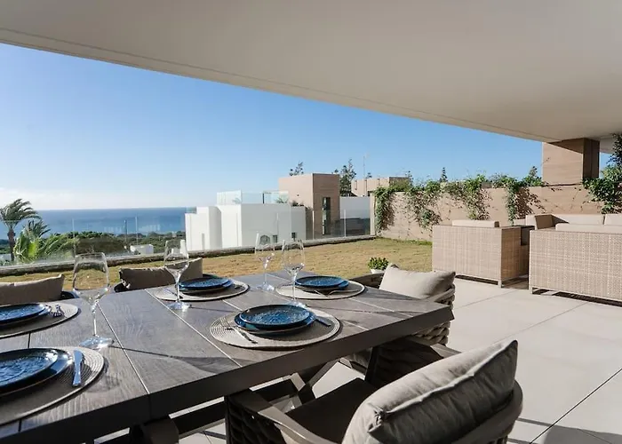 With Spectacular View In Cabopino Apartment *