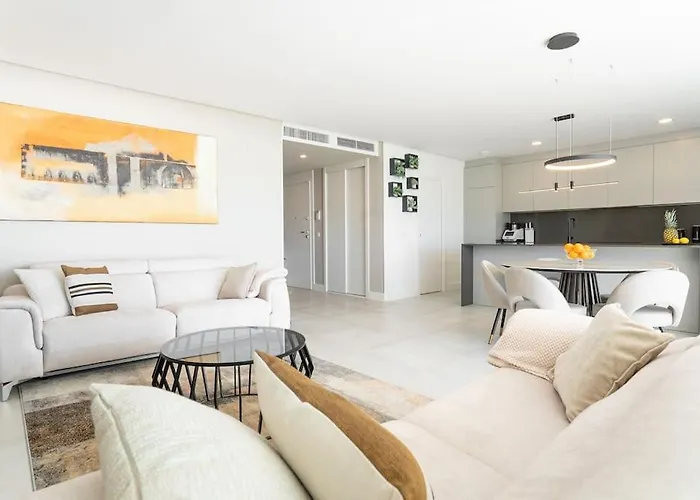 With Spectacular View In Cabopino Apartament *