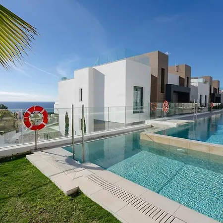 Apartamento With Spectacular View In Cabopino