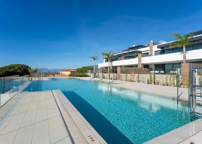 With Spectacular View In Cabopino Apartment *